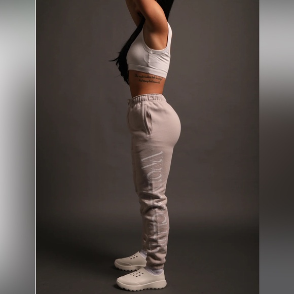 Darc Sport Cream sweats - Picture 3 of 5